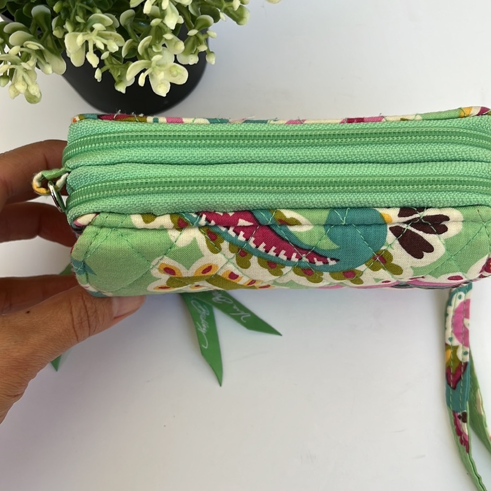 Vera Bradley Tutti Frutti All-in-One Crossbody Bag - Retired - Picture 5 of 12